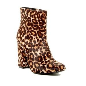 (6.5) CHARLES DAVID STUDIO Genuine Calf Hair Bootie